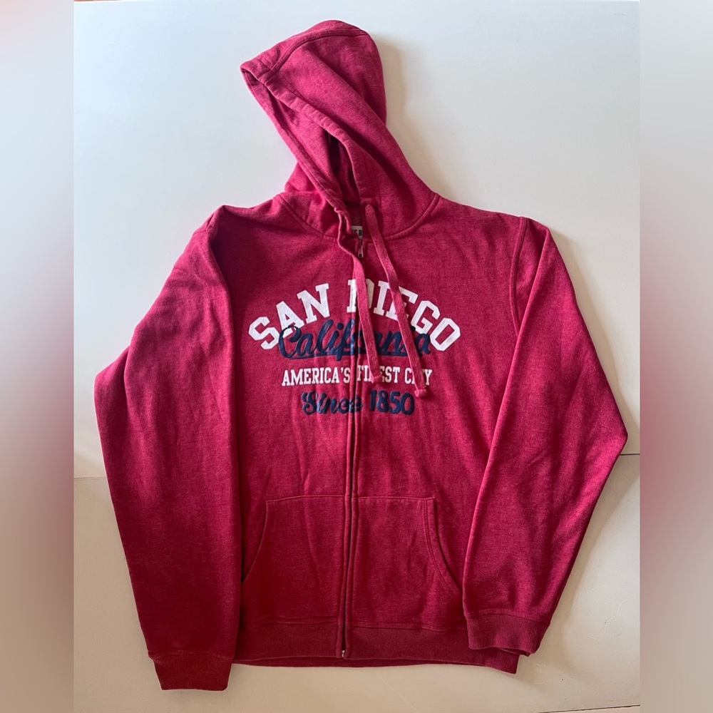 Men’s XL San Diego zip-up hoodie in red